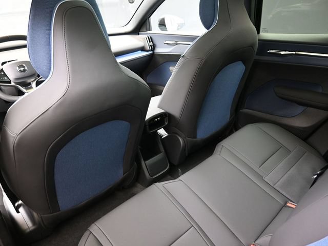New 2026 Volvo EX30 Plus w/ Protection Package Premier AWD/4WD image 18