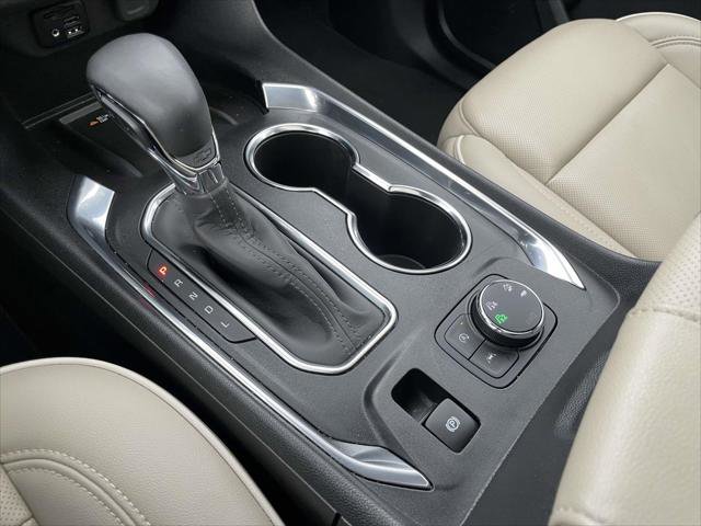 Used 2023 Chevrolet Traverse Premier image 31