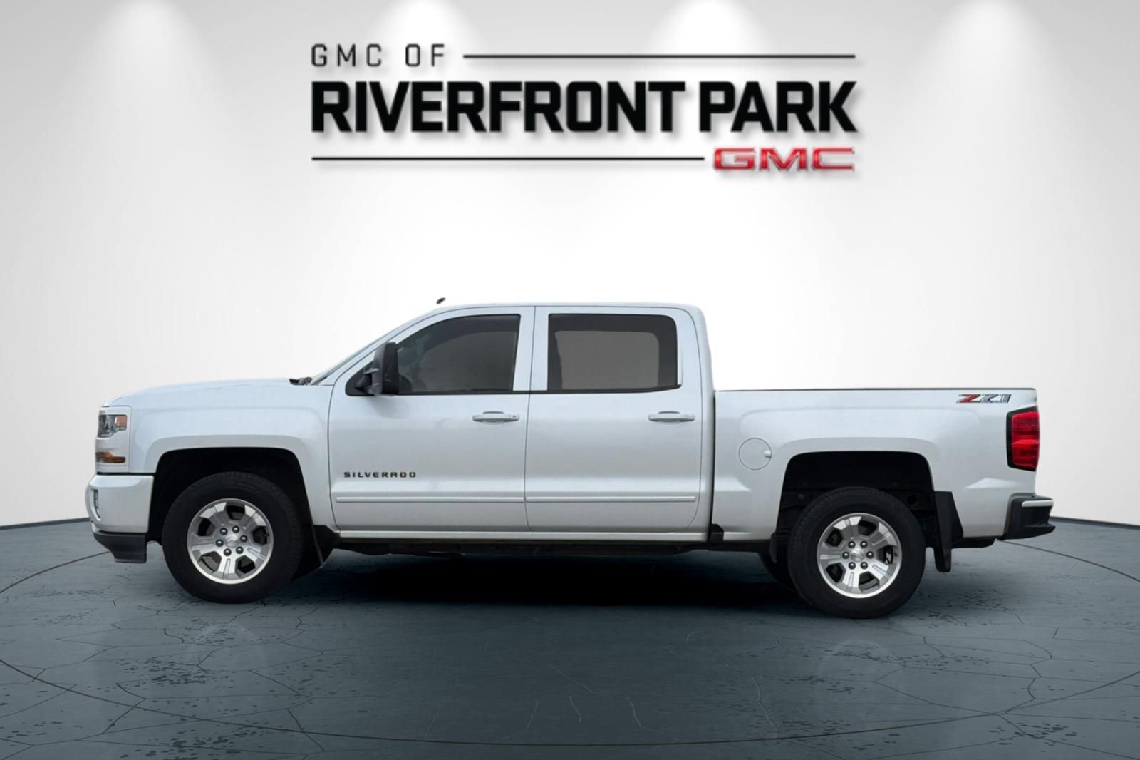 Used 2018 Chevrolet Silverado 1500 LT w/ All Star Edition image 6
