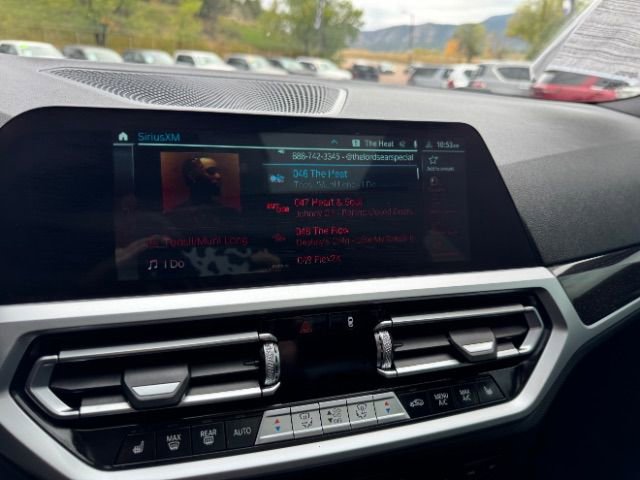 Used 2021 BMW 330e xDrive image 32