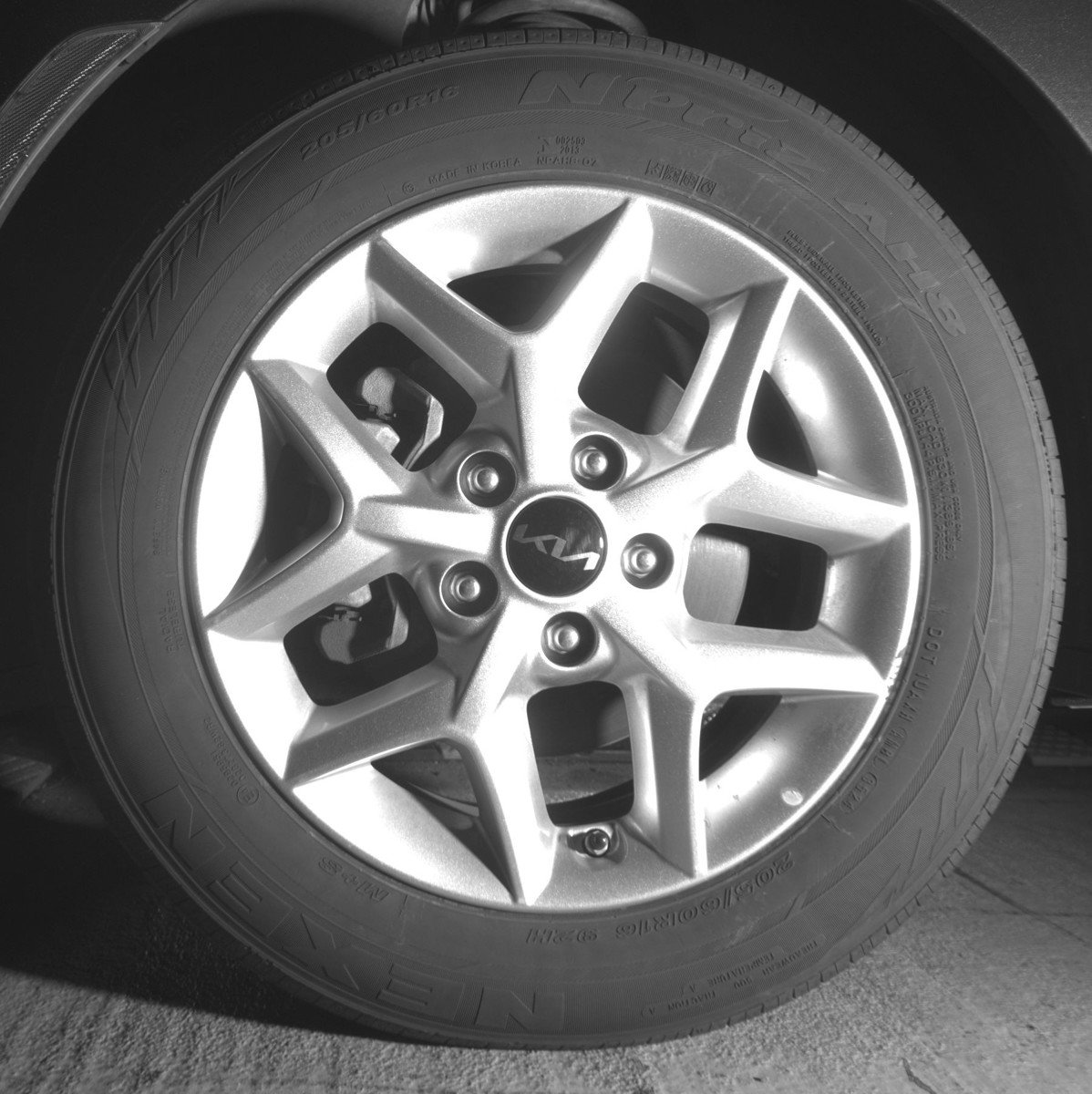 Used 2025 Kia Soul LX w/ LX Technology Package FWD image 12