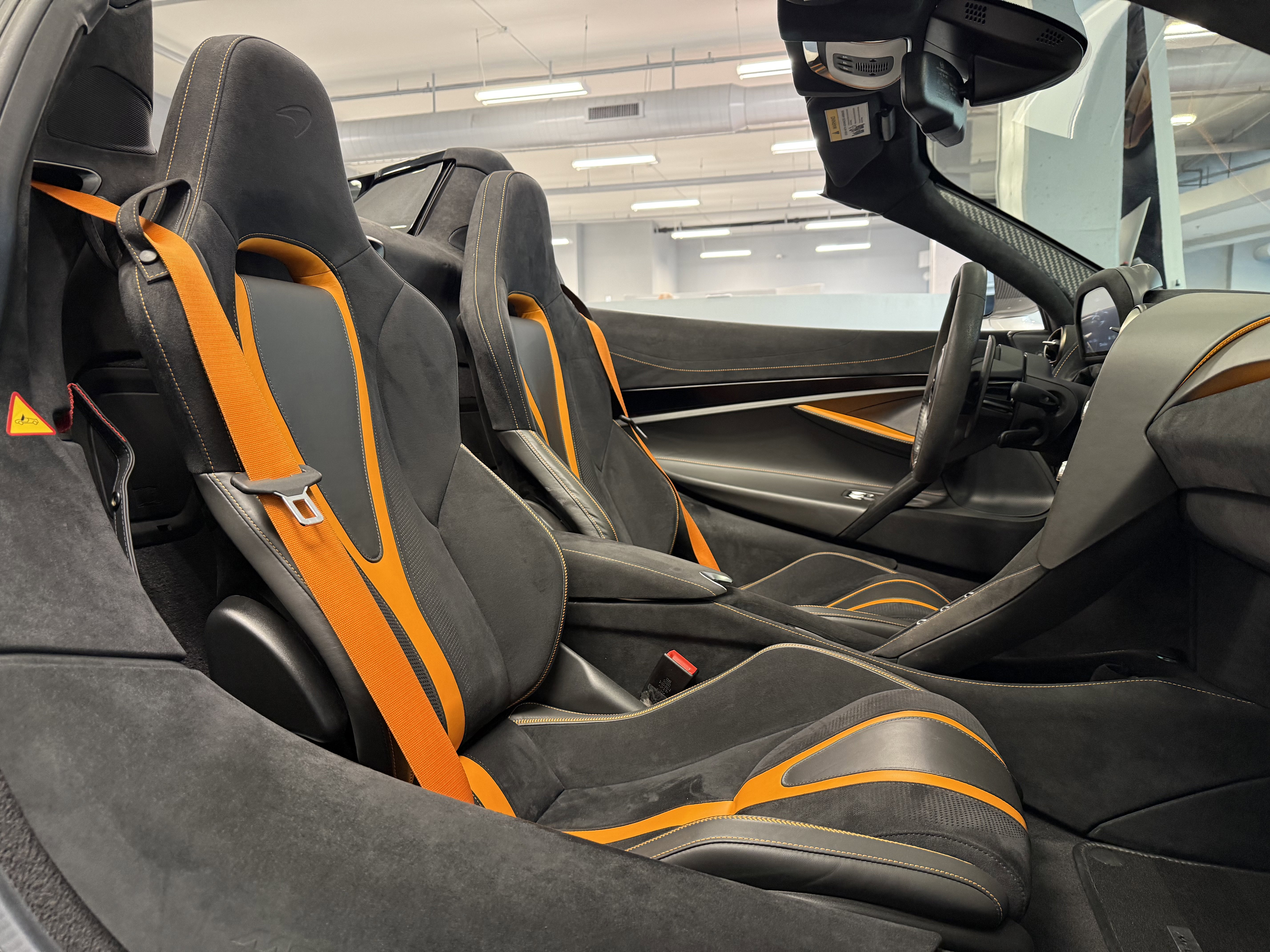 Used 2021 McLaren 720S Spider image 19