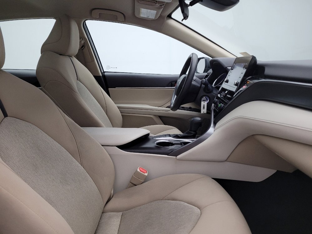 Used 2023 Toyota Camry LE image 21