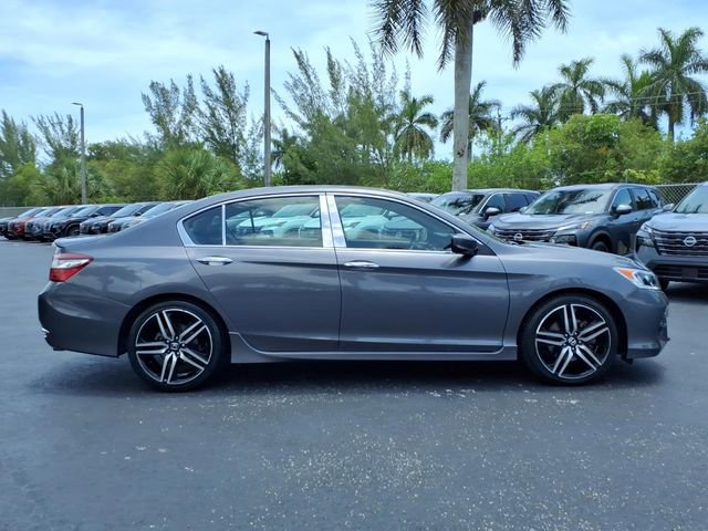 Used 2017 Honda Accord Sport image 15