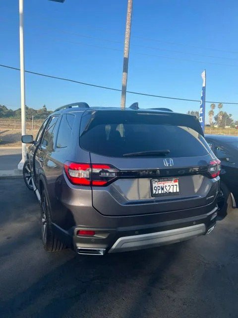 Certified 2025 Honda Pilot Touring image 13
