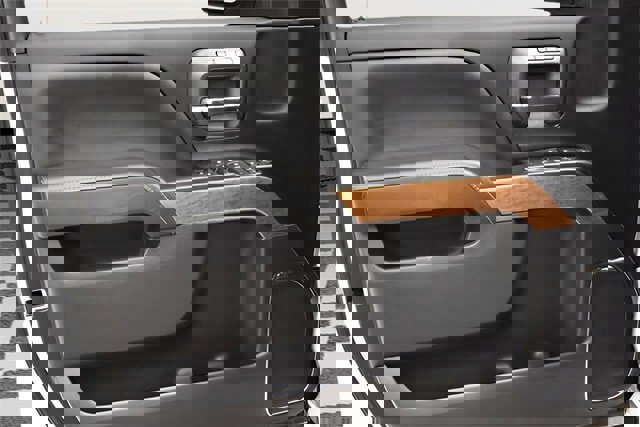 Used 2018 Chevrolet Silverado 1500 LTZ image 20