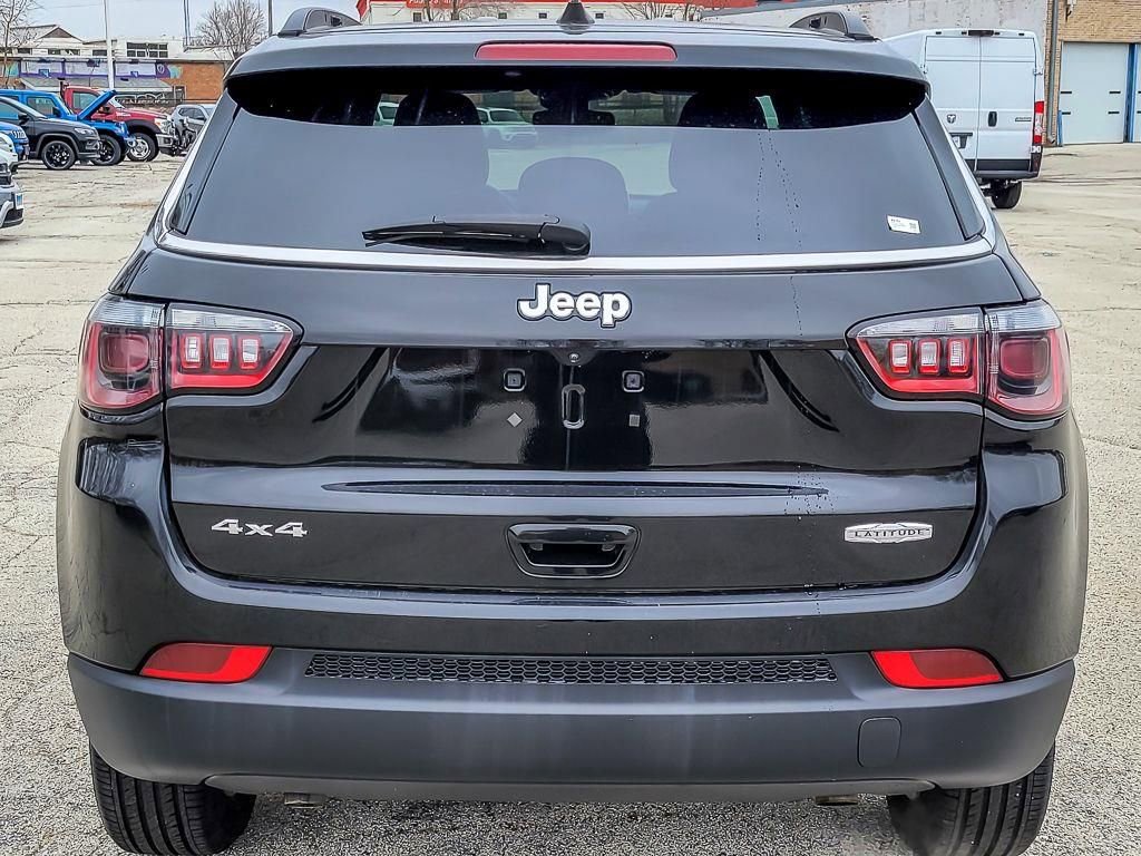 Used 2024 Jeep Compass Latitude image 6
