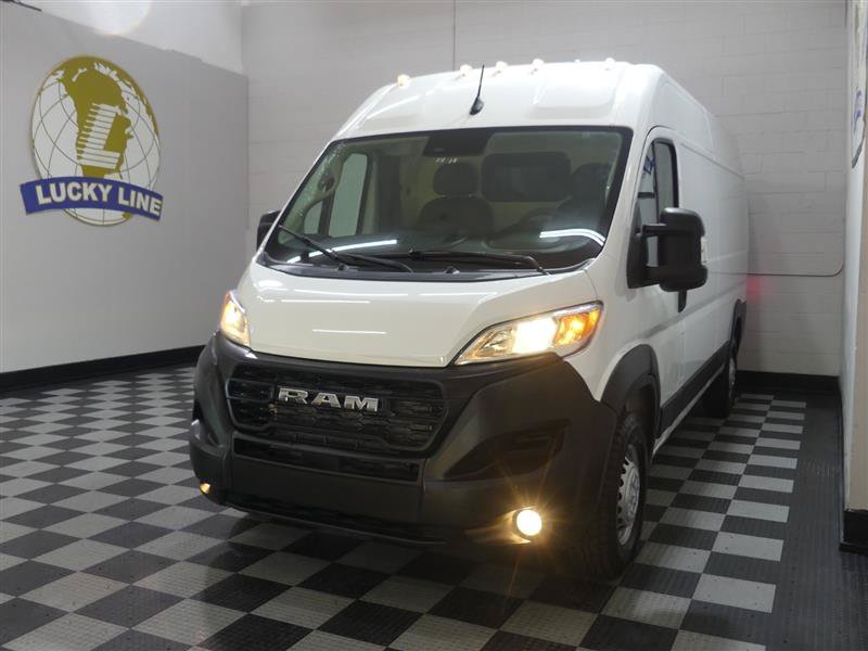 Used 2025 RAM ProMaster 2500 w/ Convenience Group FWD image 3