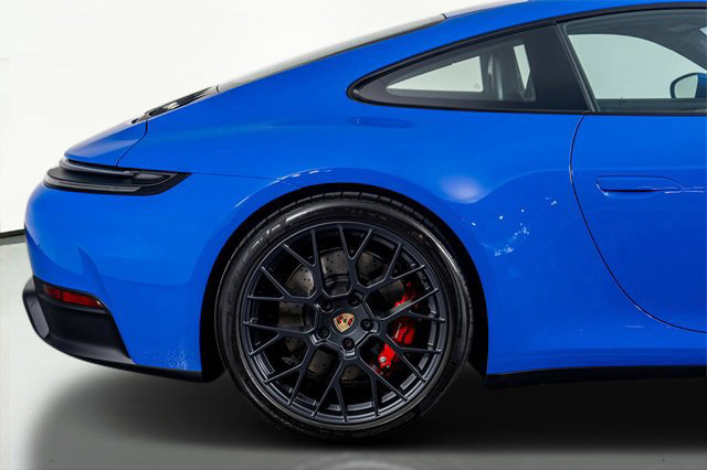 Used 2025 Porsche 911 Carrera GTS image 9