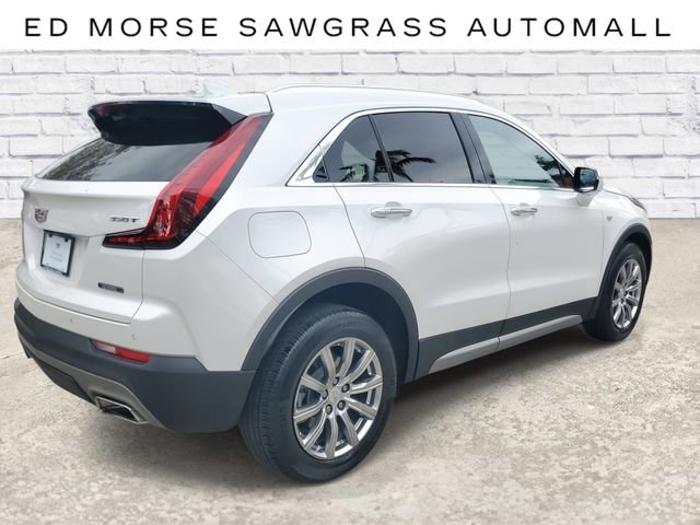 Certified 2022 Cadillac XT4 Premium Luxury w/ Enhanced Visibility Package image 4