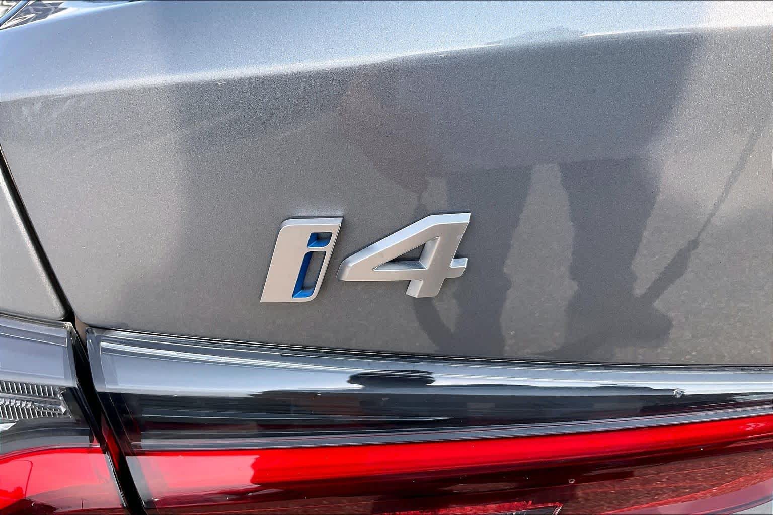 Used 2024 BMW i4 eDrive40 w/ Premium Package RWD image 9