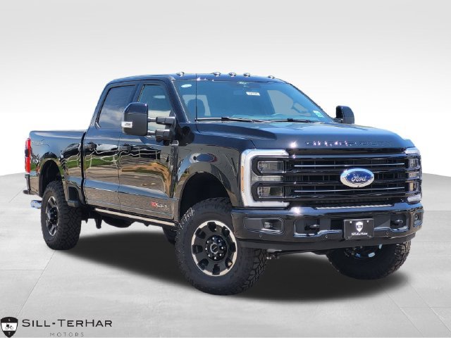 New 2026 Ford F350 Platinum w/ Tremor Off-Road Package