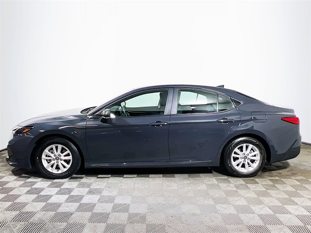 Certified 2025 Toyota Camry LE image 5