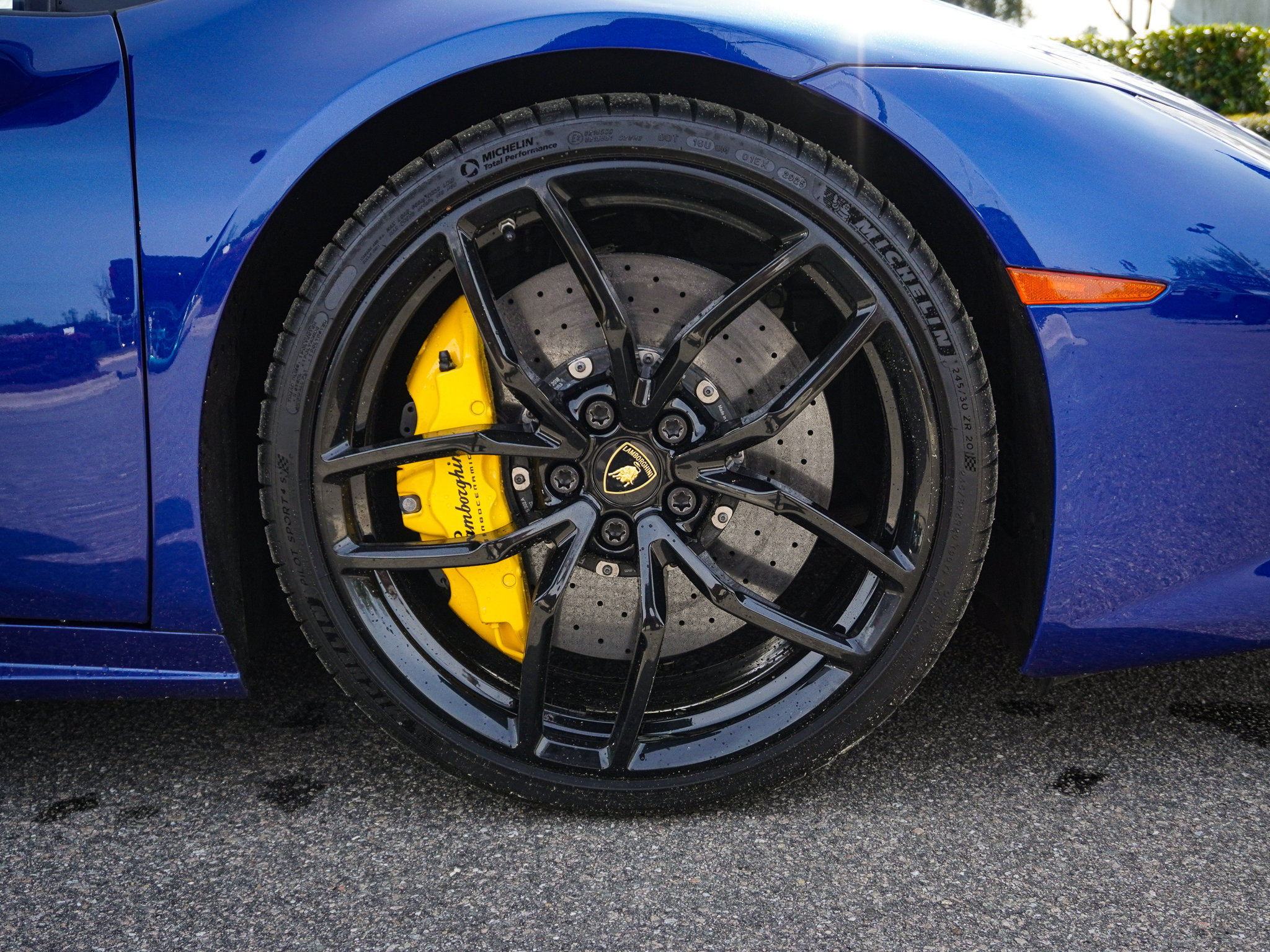 Used 2017 Lamborghini Huracan LP 610-4 image 14