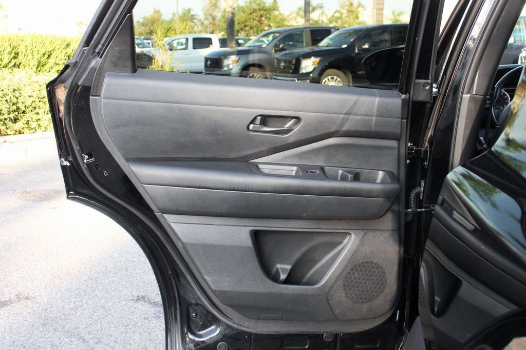 Used 2023 Nissan Pathfinder Rock Creek AWD/4WD image 30
