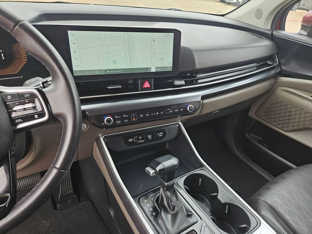 Used 2025 Kia Carnival image 20