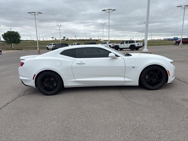 Used 2019 Chevrolet Camaro LT image 4