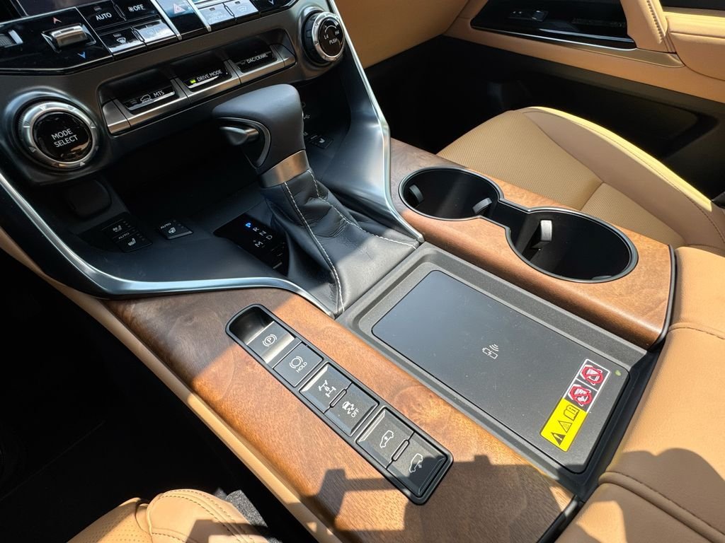 New 2026 Lexus LX 600 4WD w/ Luxury Package image 29