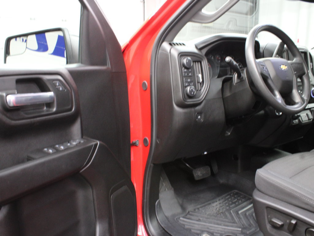 Used 2025 Chevrolet Silverado 1500 Custom AWD/4WD image 47