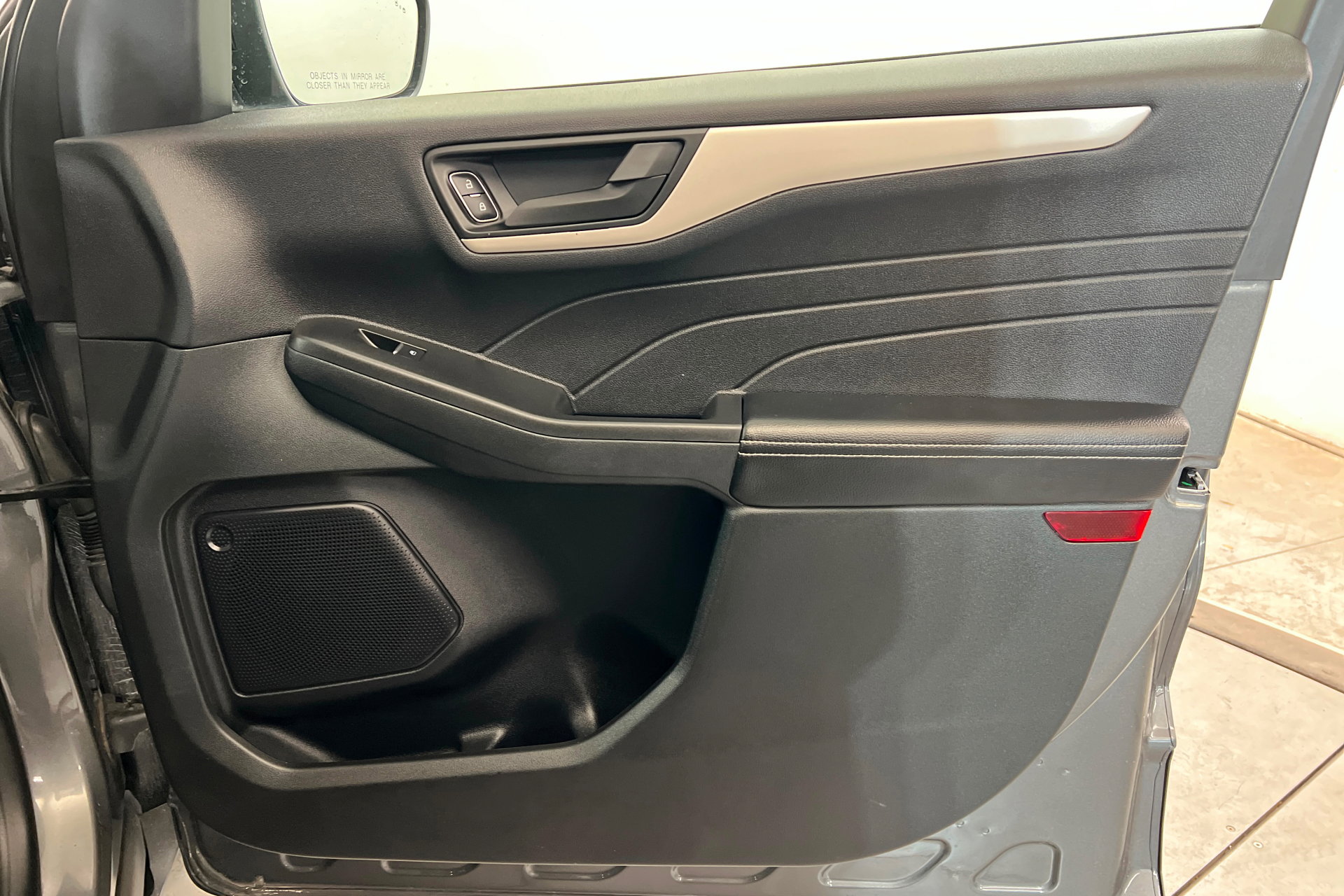 Used 2022 Ford Escape SE w/ Cold Weather Package image 24