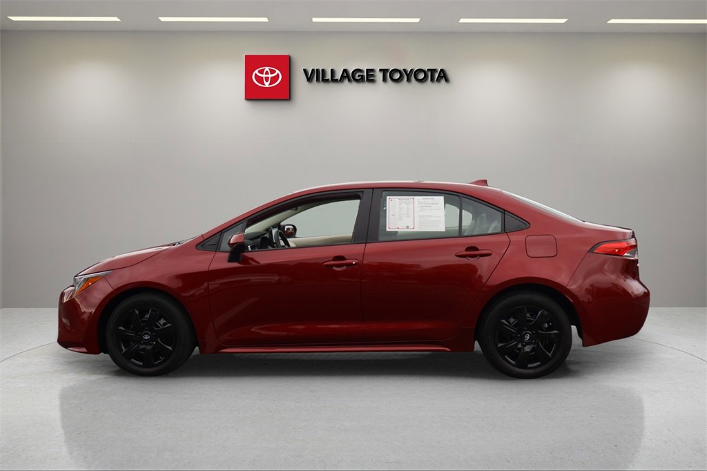 Certified 2023 Toyota Corolla LE image 2