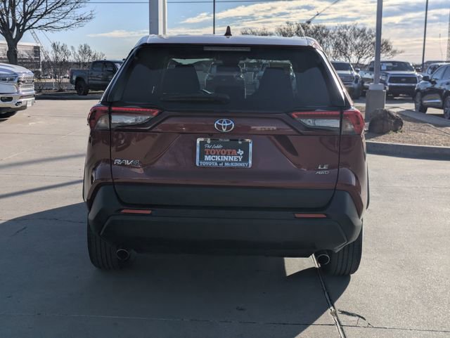 Used 2024 Toyota RAV4 LE image 7