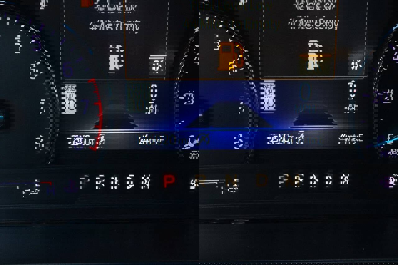 Used 2020 Ford Explorer XLT image 24