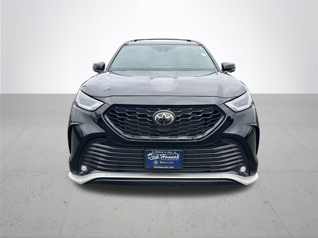 Used 2023 Toyota Highlander XSE image 3