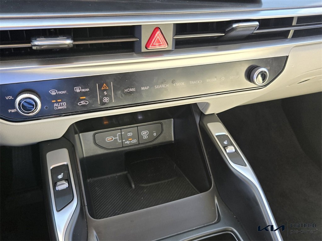 Used 2025 Kia Sorento S image 24