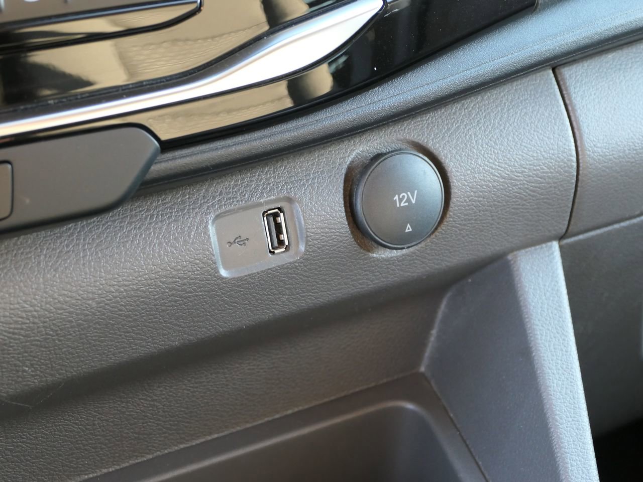 Used 2024 Ford Transit 350 XLT image 20