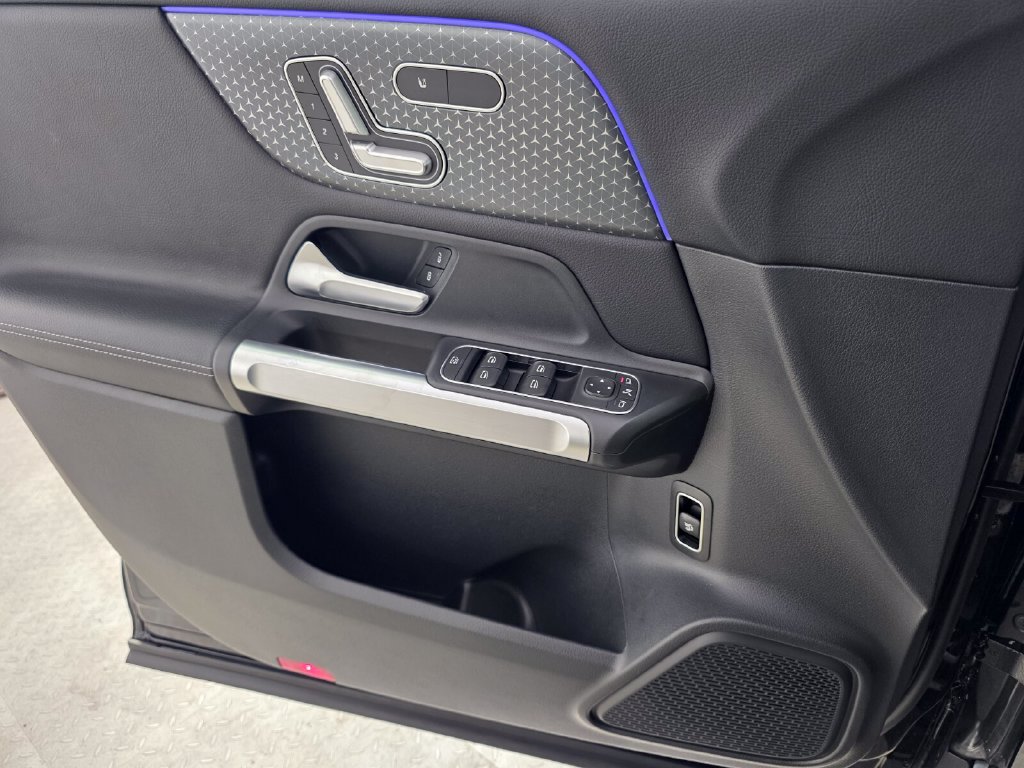 Certified 2025 Mercedes-Benz GLB 250 image 23
