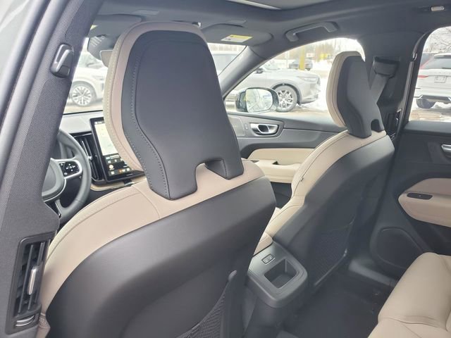 New 2026 Volvo XC60 B5 Plus w/ Protection Package Premier image 24