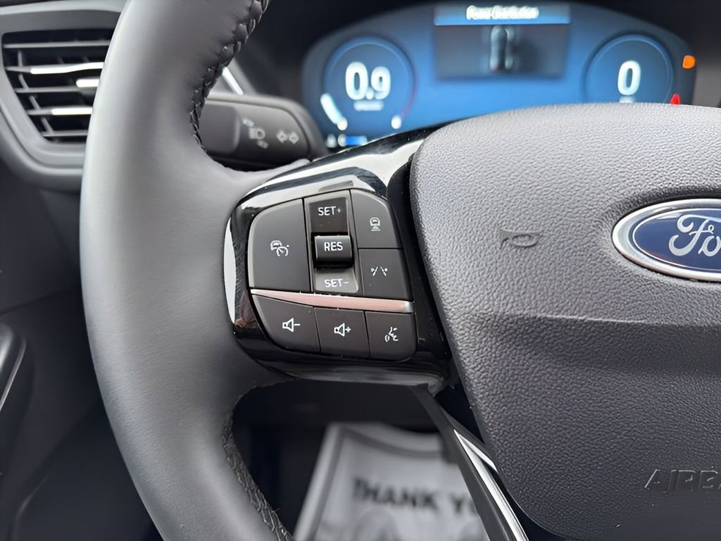 Used 2023 Ford Escape Platinum w/ Premium Technology Package image 32