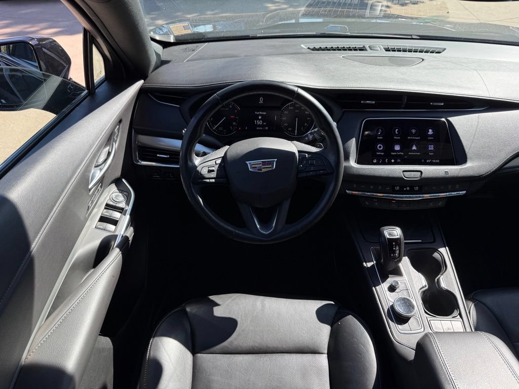 Used 2019 Cadillac XT4 Premium Luxury AWD/4WD image 2