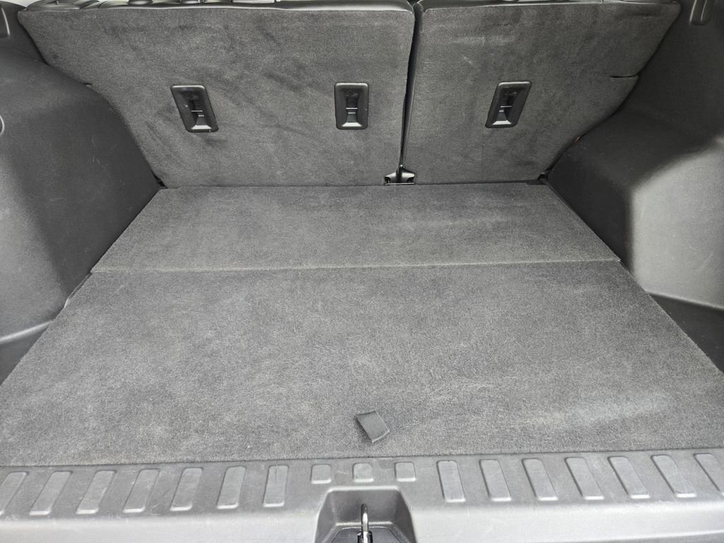 Used 2024 GMC Terrain AT4 image 21