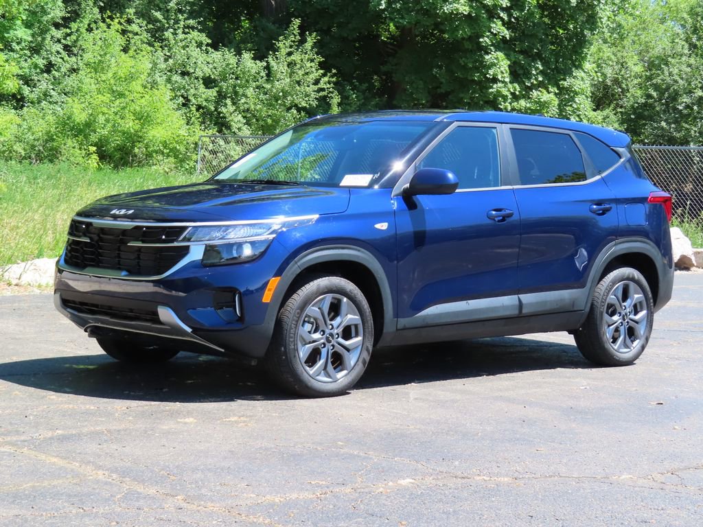 Certified 2026 Kia Seltos LX AWD/4WD image 9