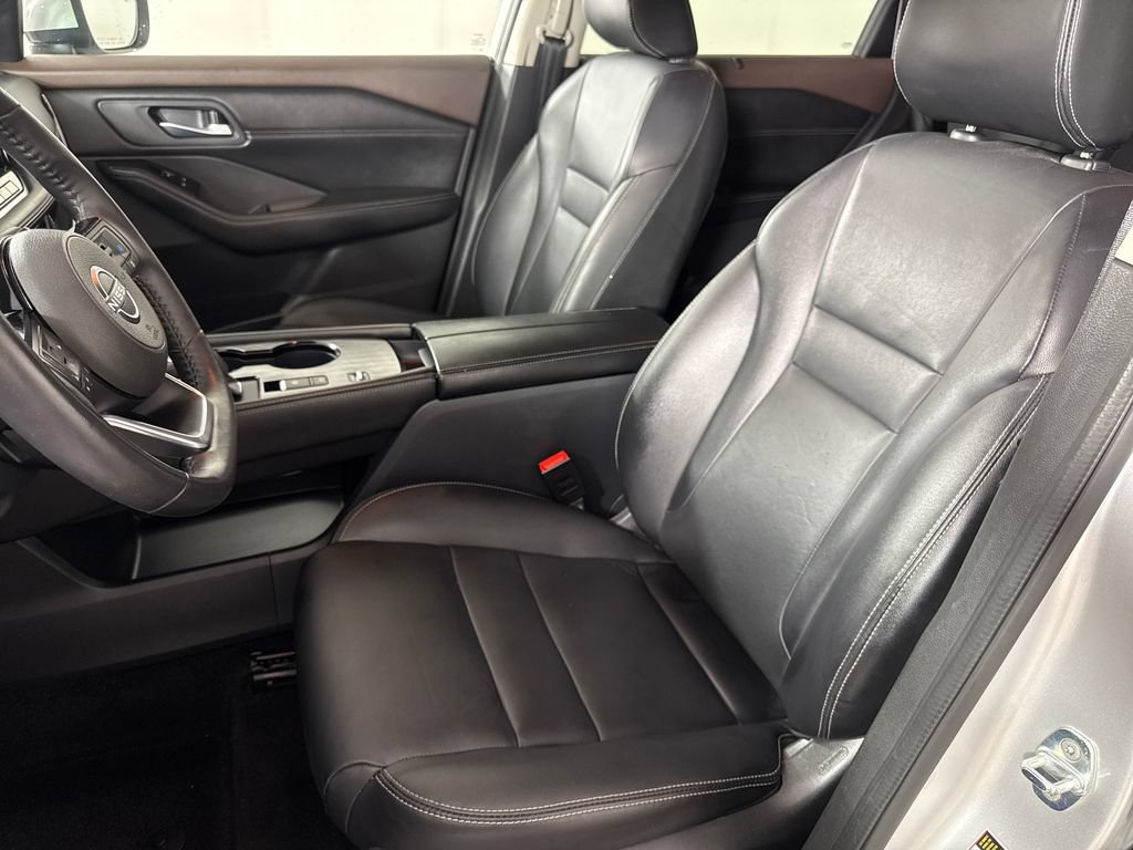 Used 2023 Nissan Rogue SL w/ SL Premium Package FWD image 11