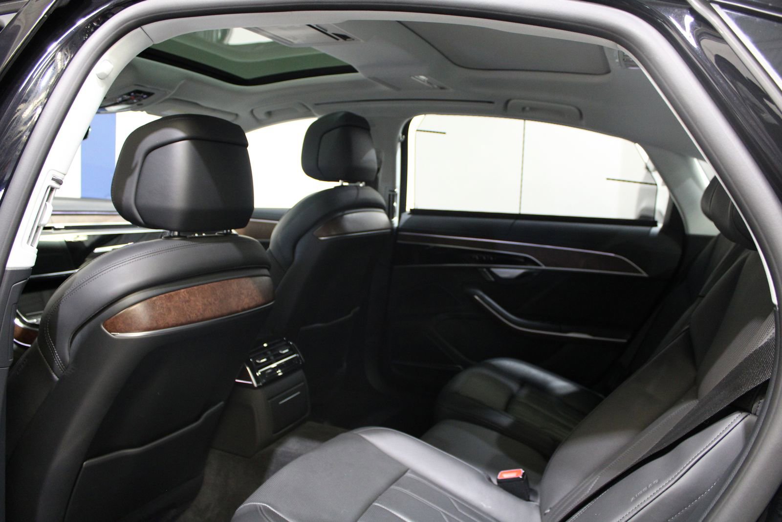 Used 2024 Audi A8 L 3.0T w/ Luxury Package AWD/4WD image 19