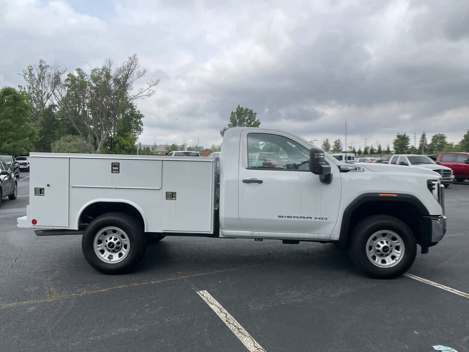 New 2024 GMC Sierra 3500 Pro w/ Convenience Package image 8