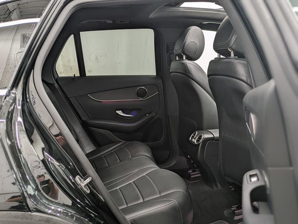 Used 2022 Mercedes-Benz GLC 300 4MATIC image 24