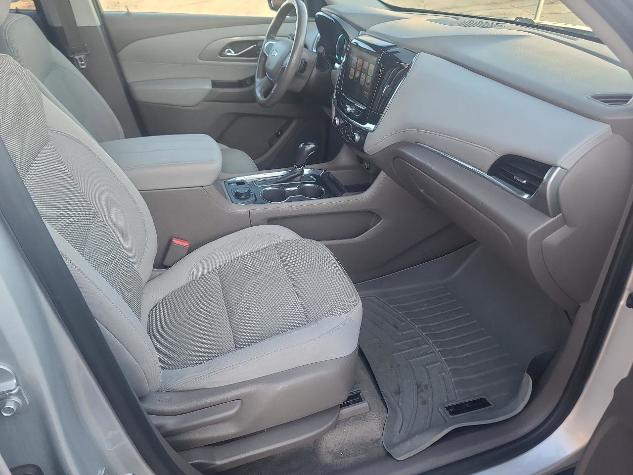 Used 2019 Chevrolet Traverse LT image 18