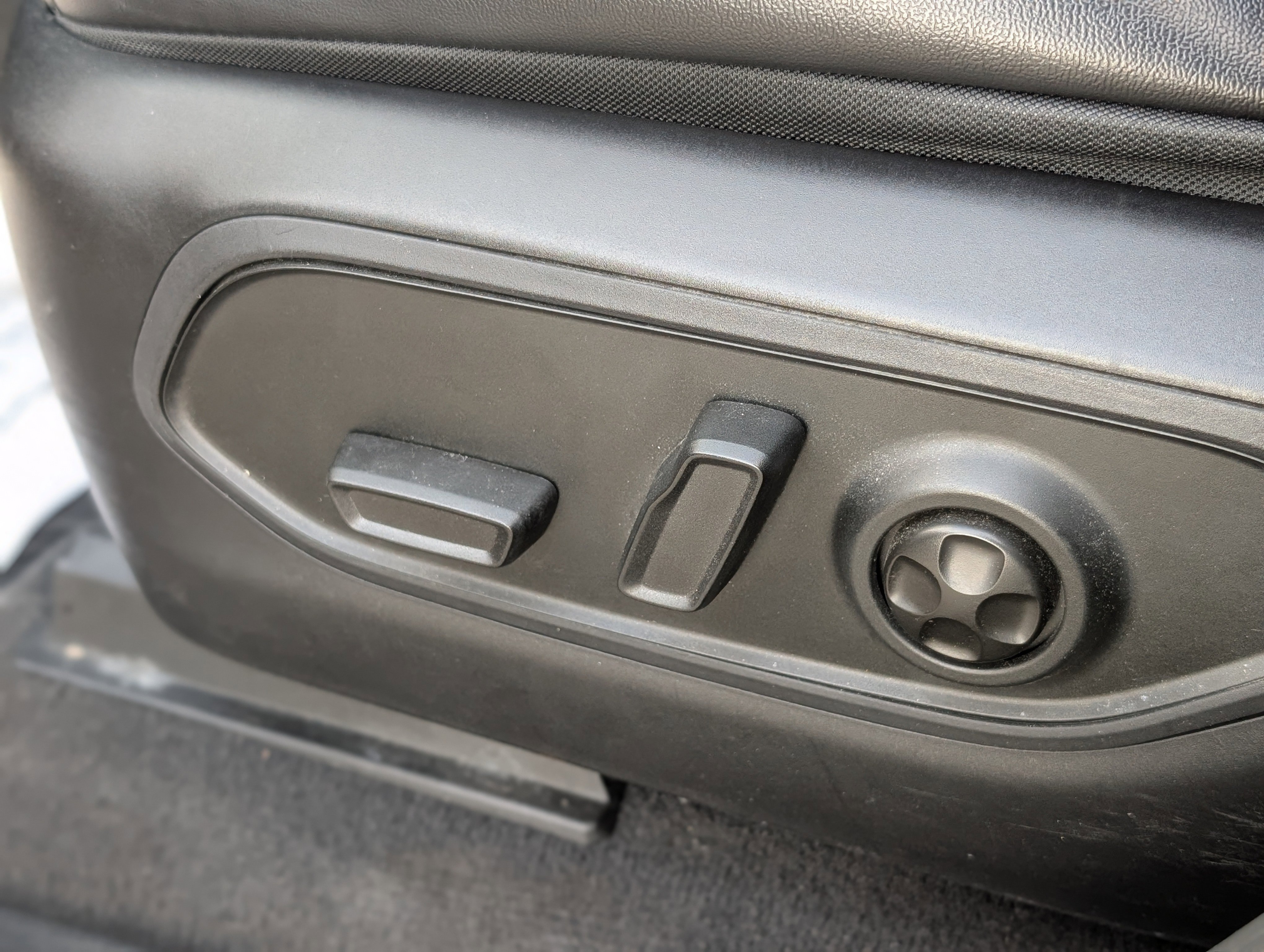 Used 2021 Jeep Grand Cherokee L Limited image 38