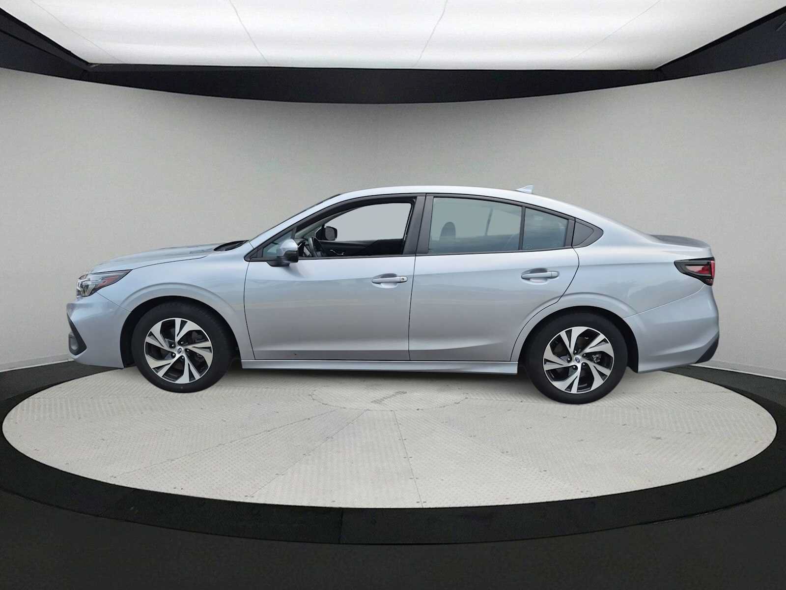 Used 2024 Subaru Legacy Premium AWD/4WD image 5