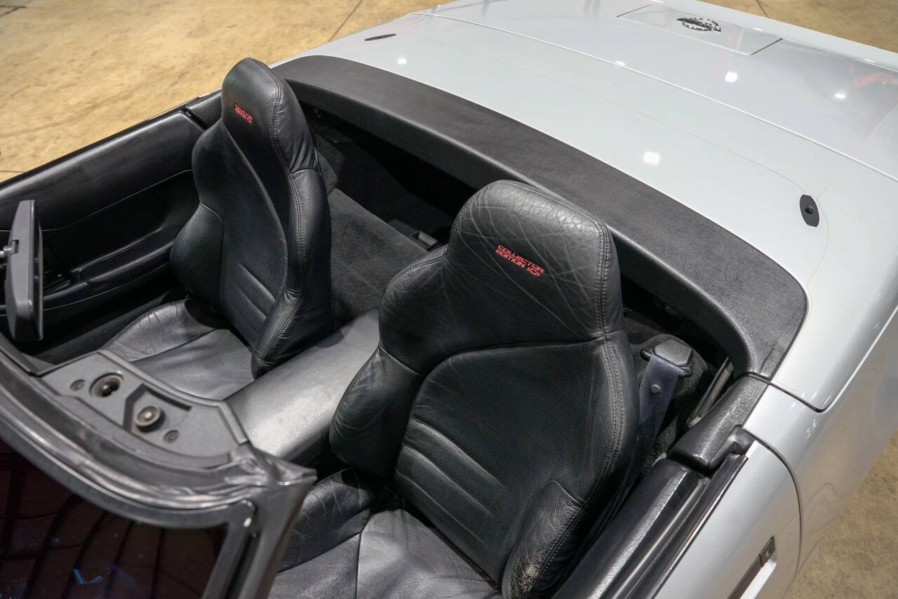 Used 1996 Chevrolet Corvette Convertible RWD image 19
