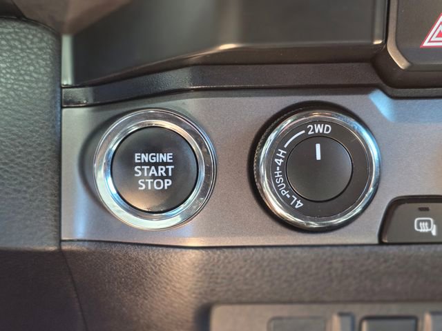 Used 2023 Toyota Tacoma TRD Off-Road image 31