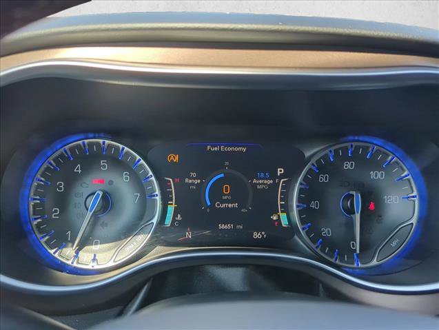 Used 2019 Chrysler Pacifica Touring-L Plus w/ Advanced Safetytec Group FWD image 19