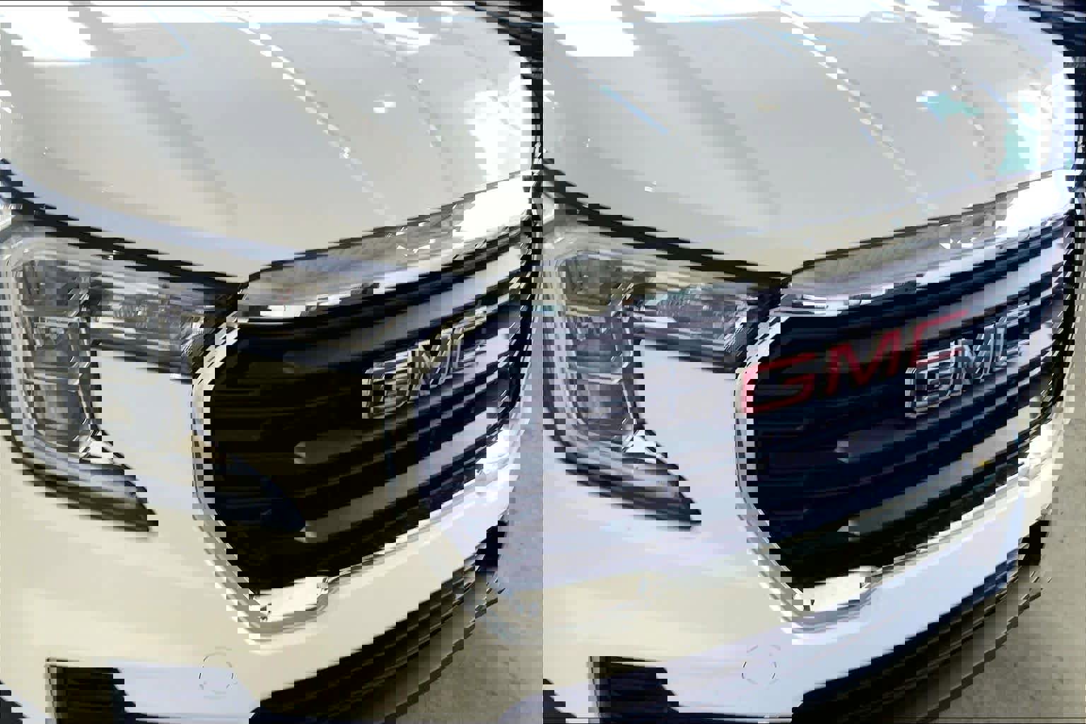 Used 2023 GMC Terrain SLE w/ Driver Convenience Package image 28