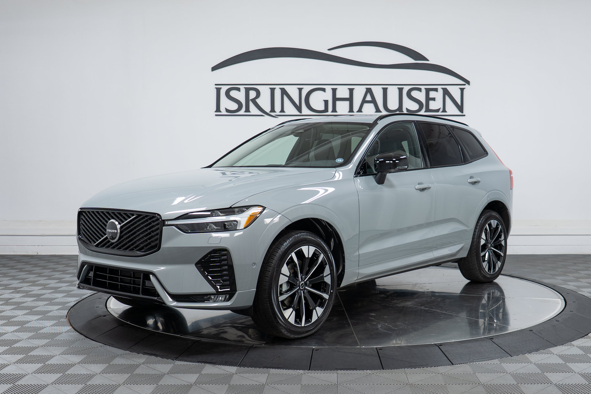 New 2027 Volvo XC60 B5 Plus AWD/4WD image 1