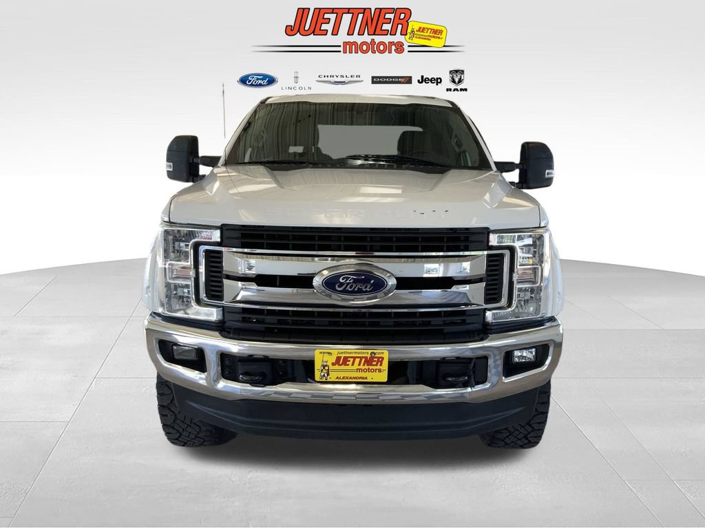 Used 2017 Ford F250 XLT w/ XLT Value Package AWD/4WD image 3