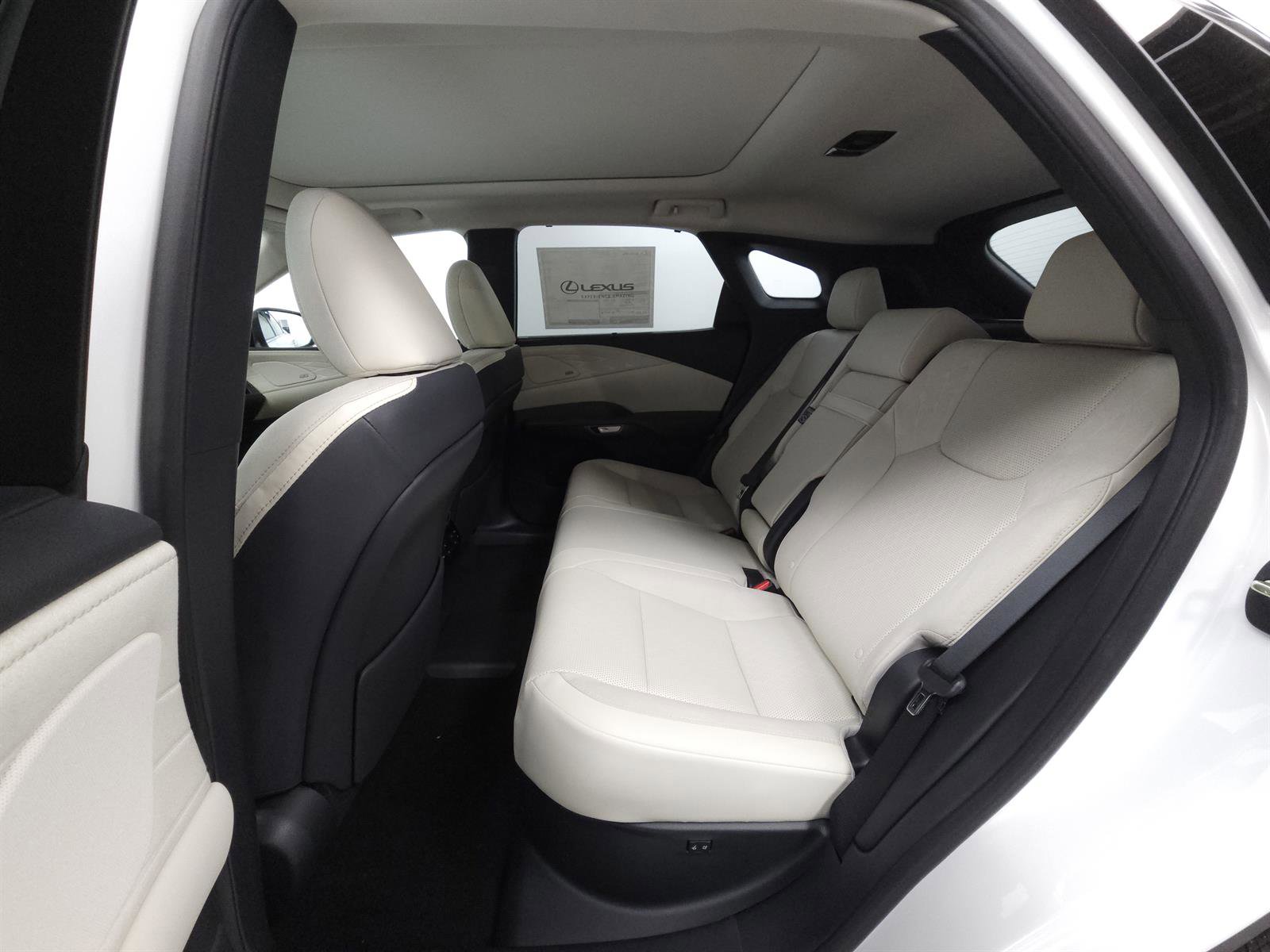 New 2026 Lexus RX 450h AWD image 7
